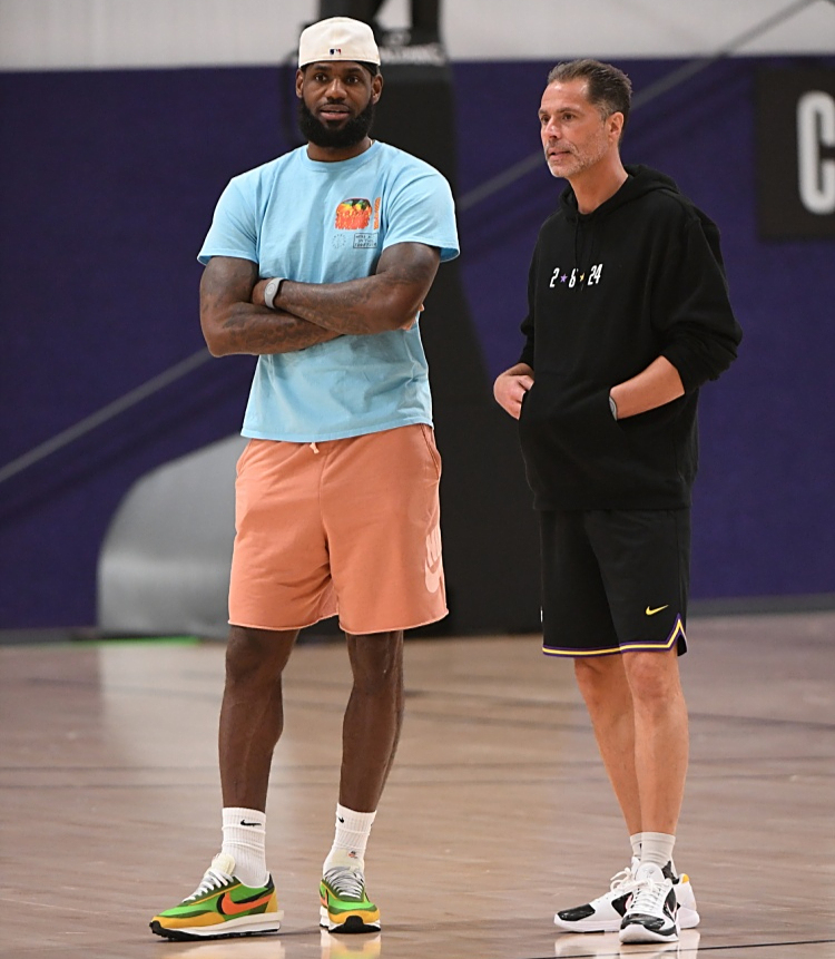 关于洛杉矶湖人发布备战花絮,清晨止住颓势,社区盾任务艰巨,身体对抗强度拉满的信息 关于洛杉矶湖人发布备战花絮,清晨止住颓势,社区盾任务艰巨,身体对抗强度拉满的信息